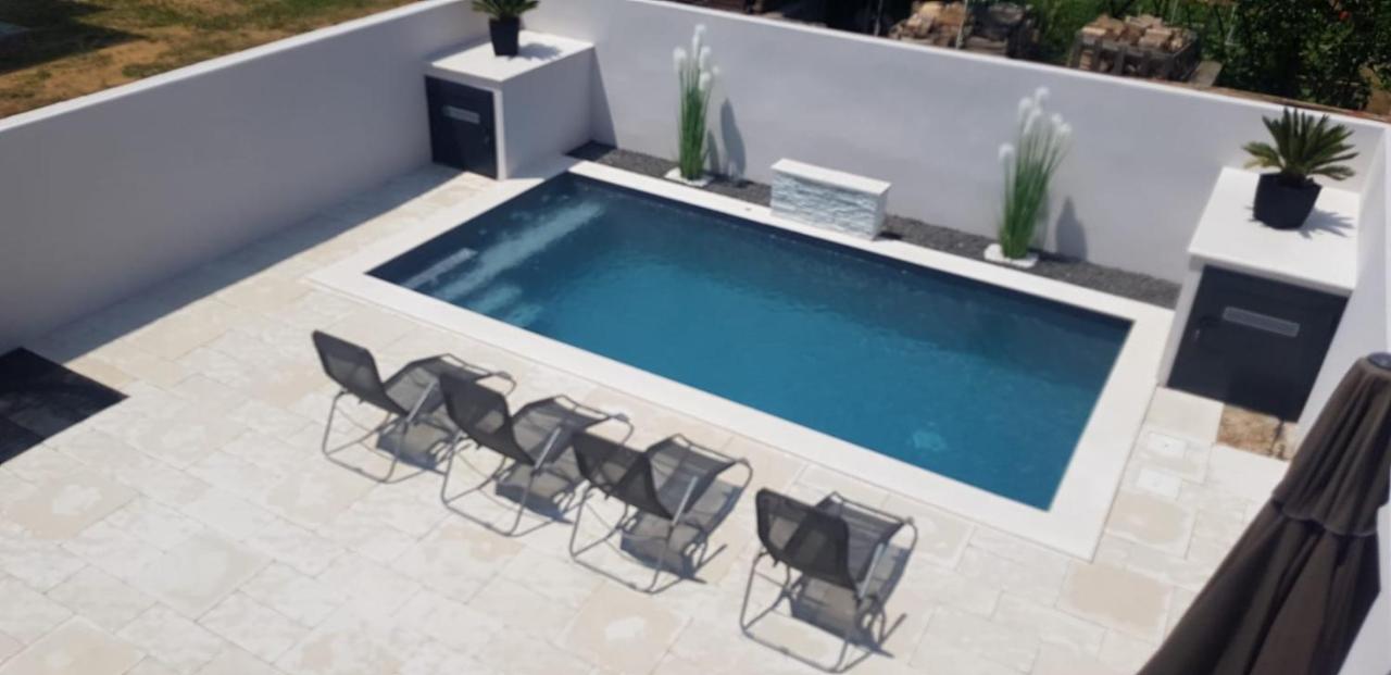Villa Maris นิน ภายนอก รูปภาพ